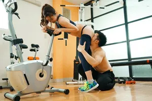 Xin anh xã đi tập gym, vợ yêu vụng trộm với anh pt