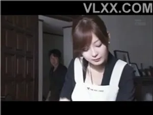 Gã chồng đi làm ăn, vợ ở nhà bị chồng sắp cưới của chị gái cưỡng hiếp